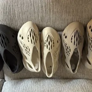 Yeezy Foam RNRS